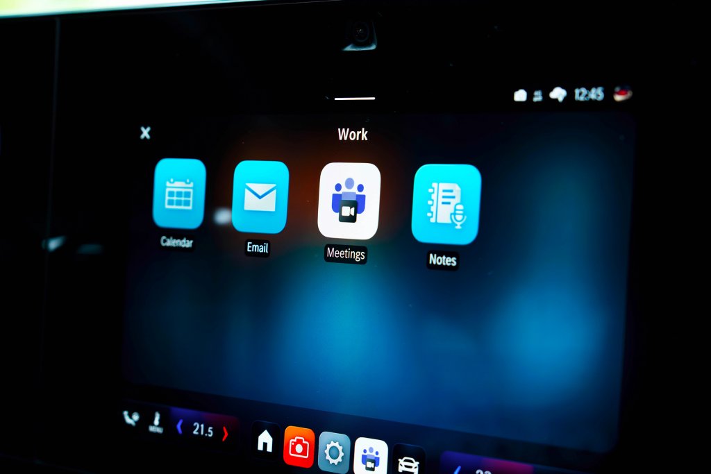 Mercedes-Benz Introduces In-Car Microsoft Teams Video Calls for Drivers
