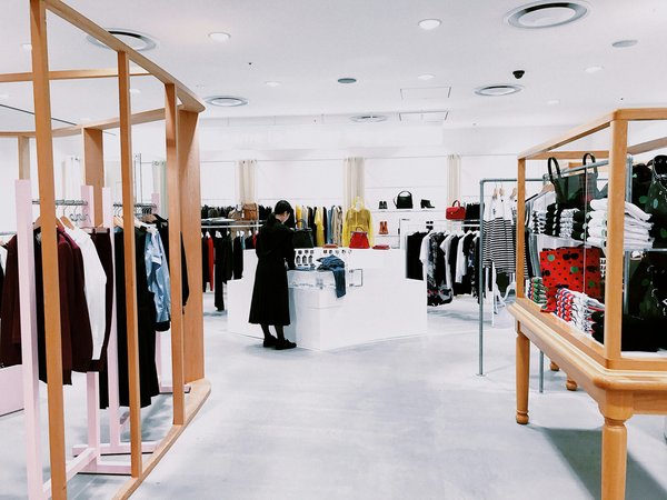 How AI Secretly Influences Your Shopping Decisions