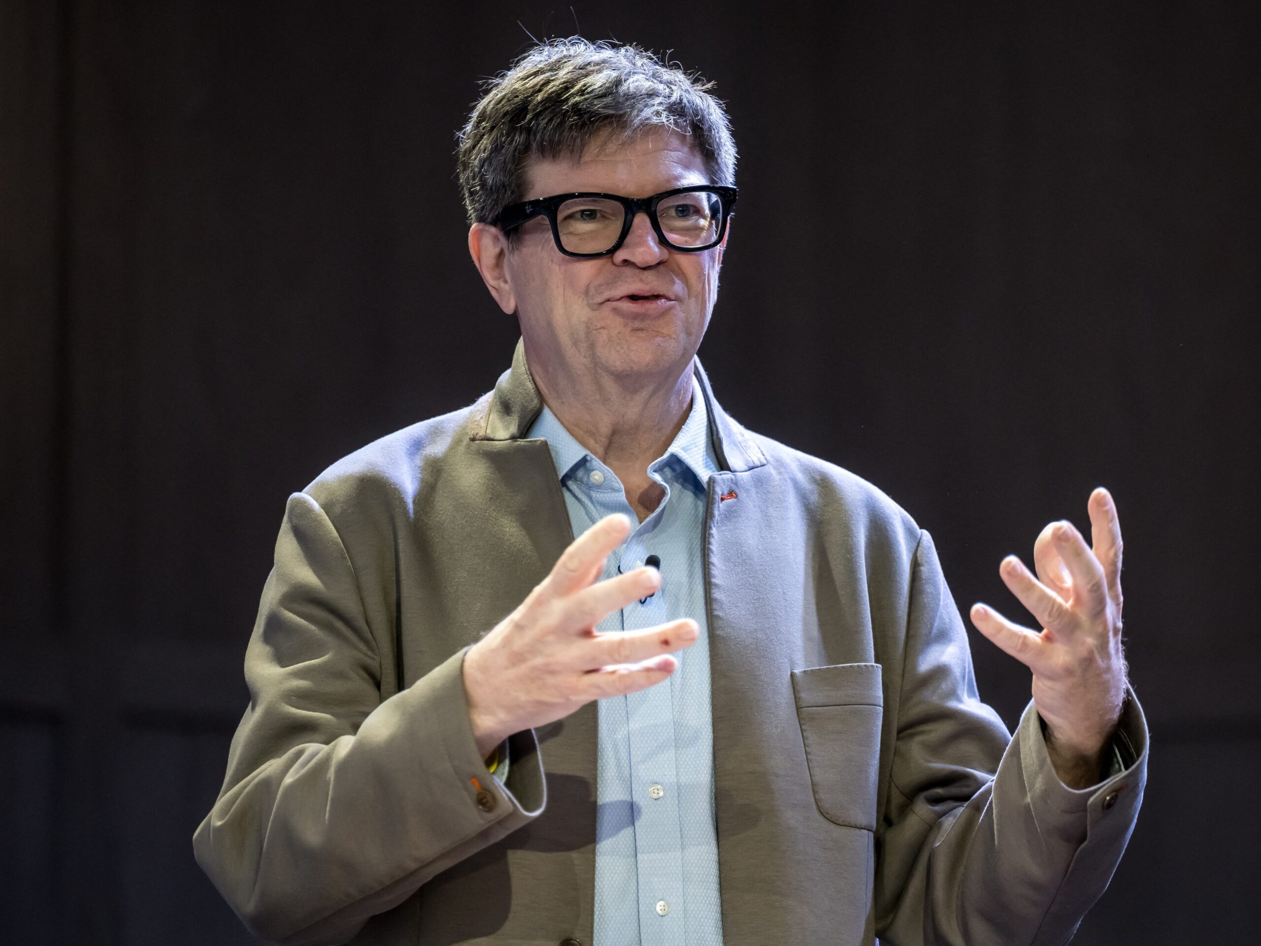 Yann LeCun Critiques AI Hype Amid Meta's Enthusiasm for LLMs