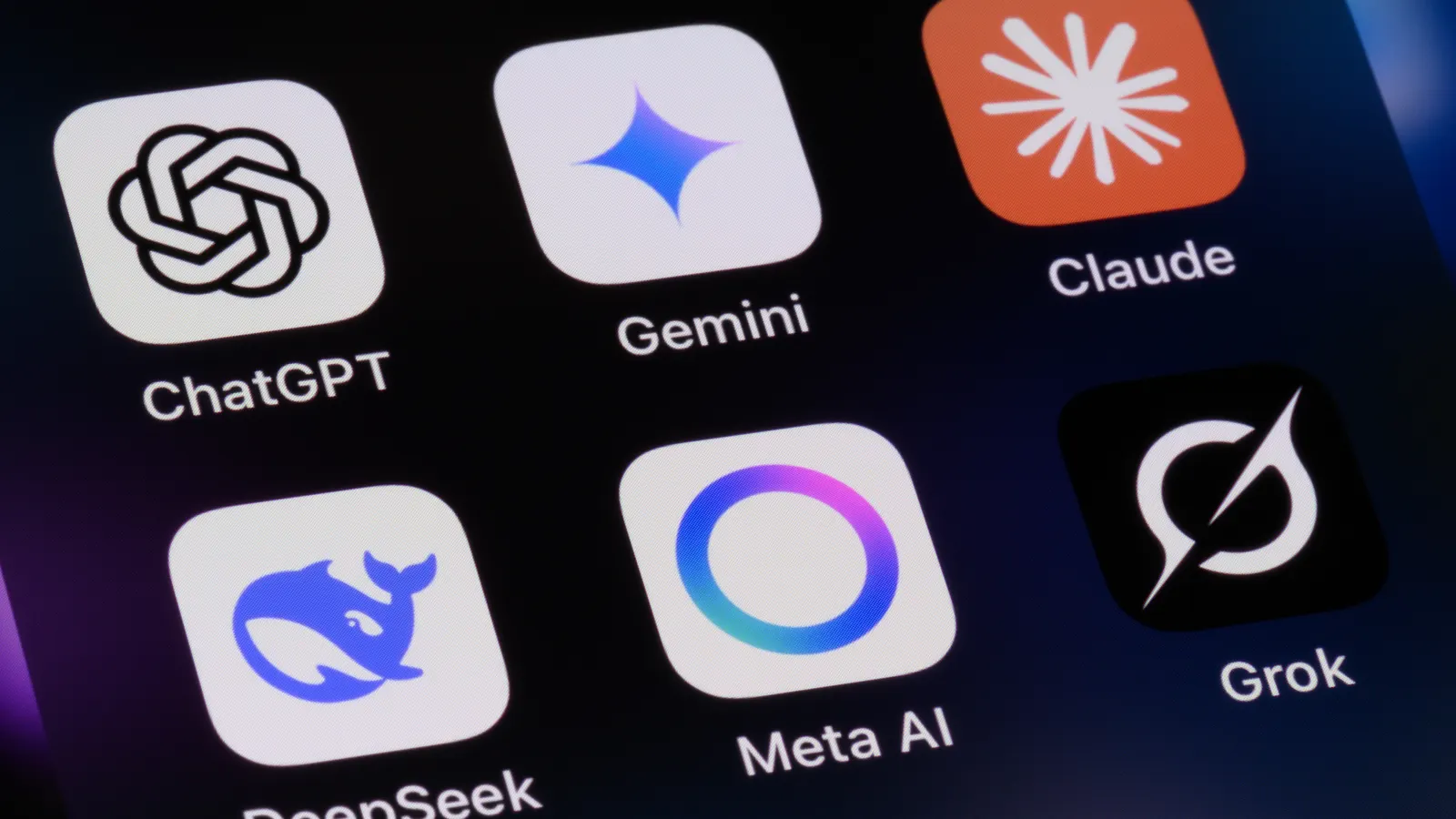 AI Adoption Challenges Persist for CMOs, Gartner Reports