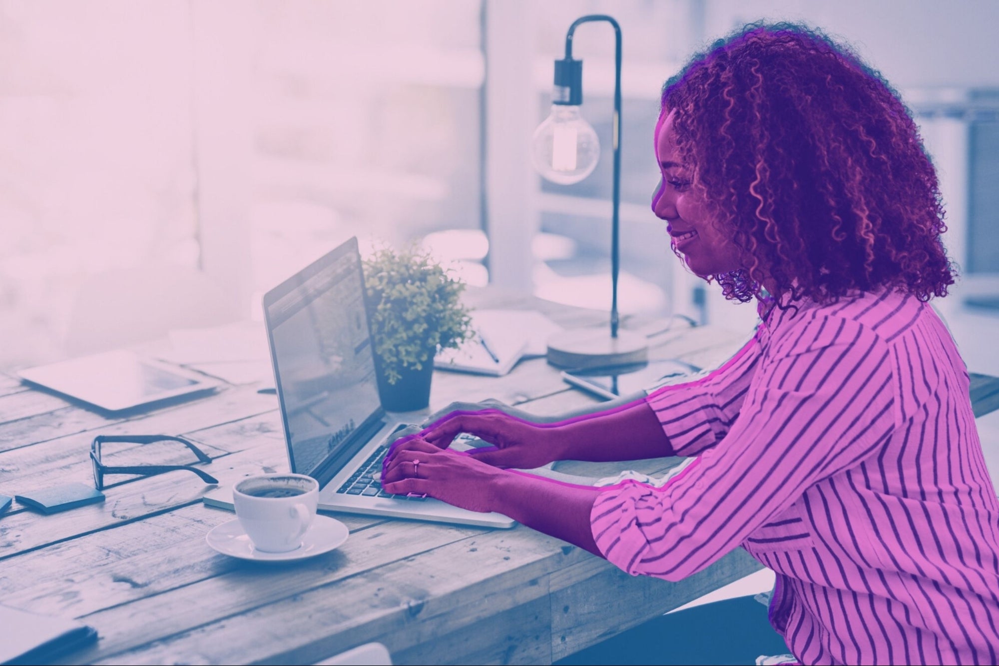 Crafting an Unforgettable Online Identity That Attracts Engagement