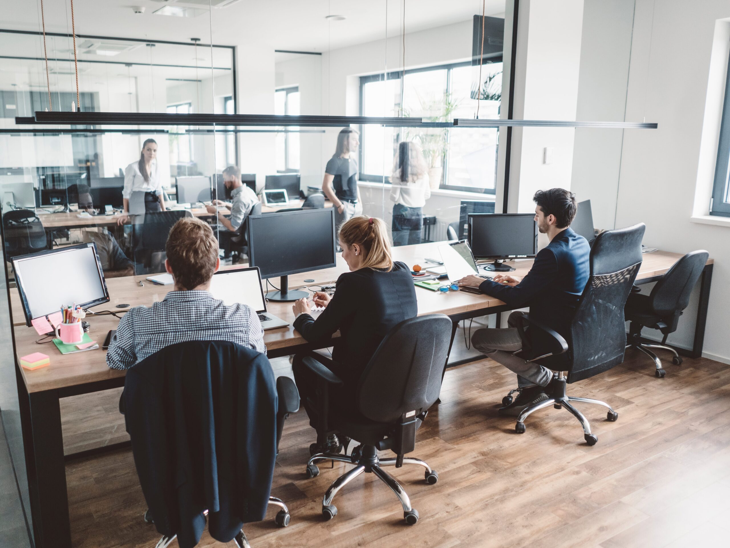 Top 5 Etiquette Mistakes to Avoid in the Workplace