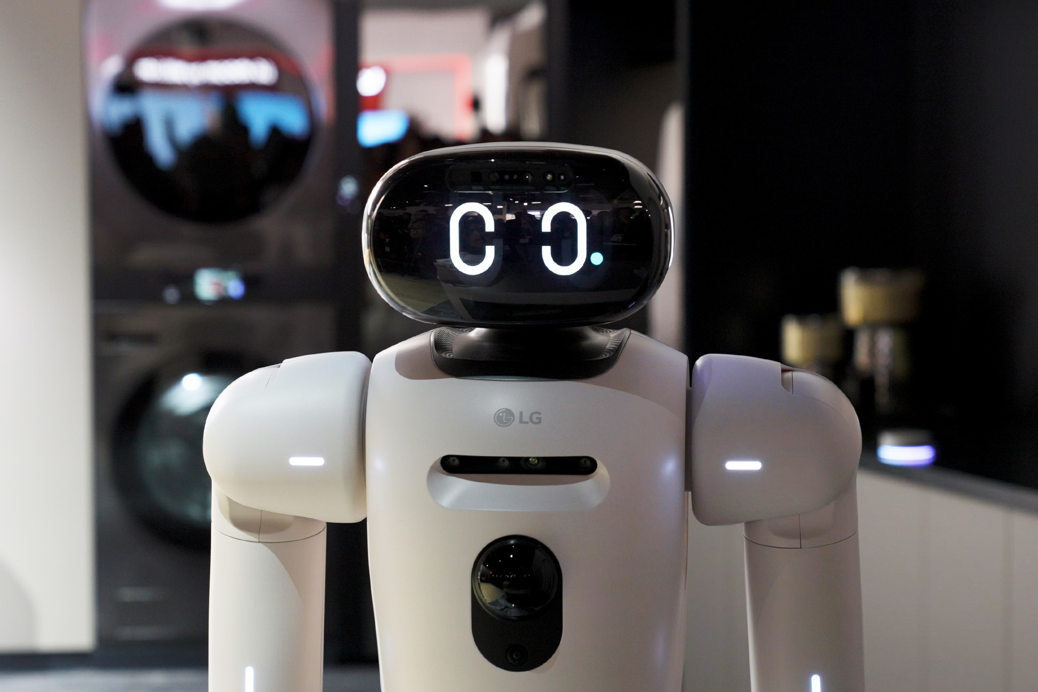 Exploring Humanoid Robots' Potential to Handle Household Chores