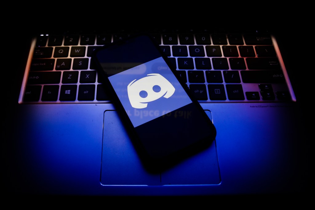 Discord Postpones Worldwide Age Verification Amid User Concerns