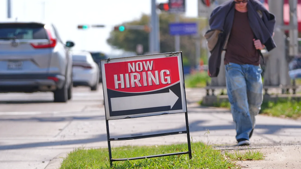 How to Smartly Use AI in Your Job Hunt: Essential Tips and Warnings