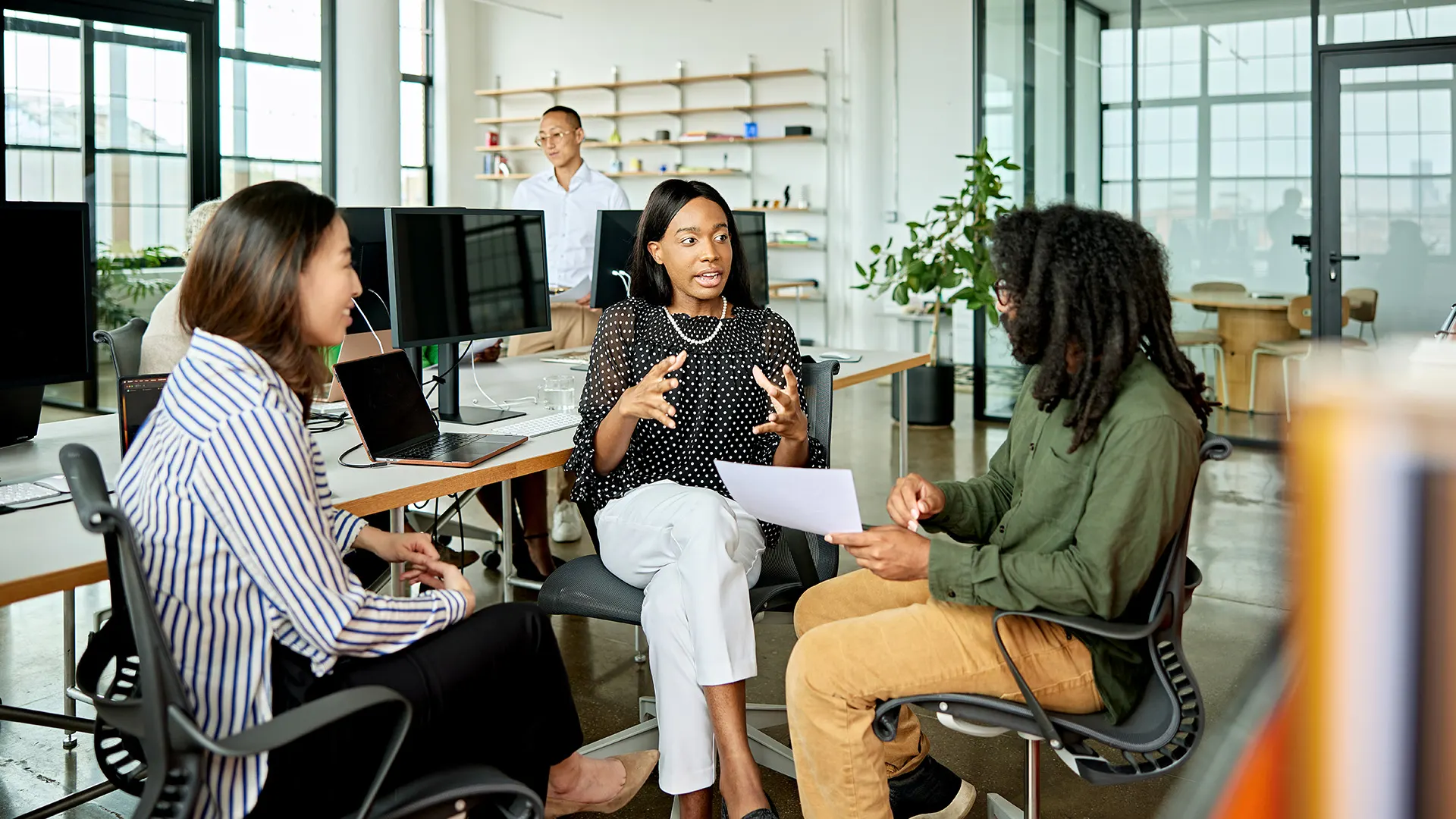 2 Essential Leadership Traits That Instantly Earn People’s Respect