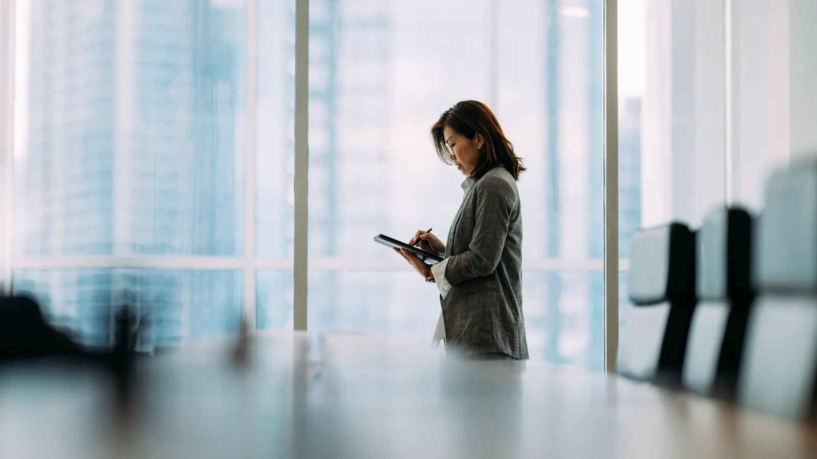 CMOs Face Workload Challenges Amid Declining Confidence in Marketing Teams
