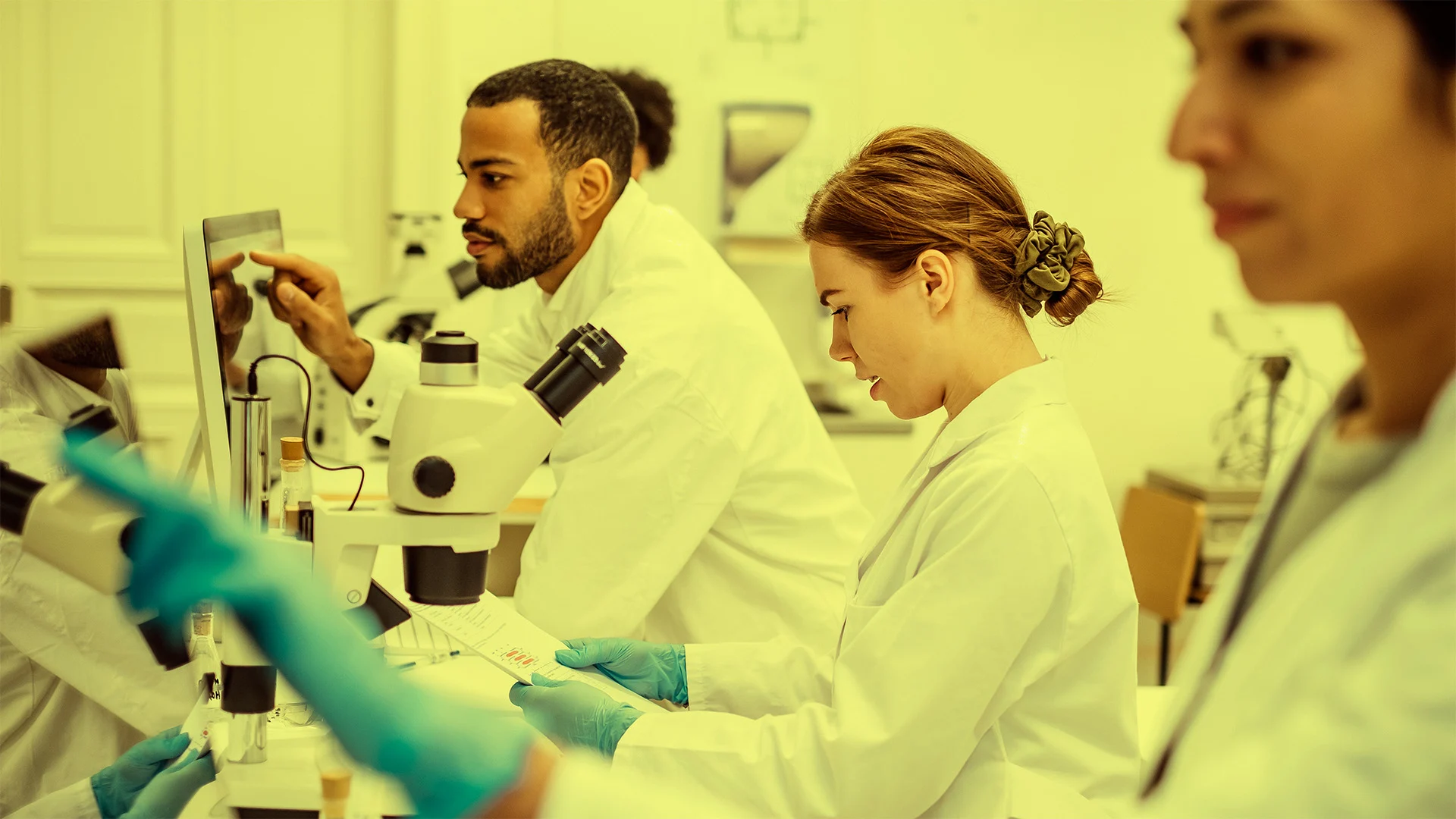 Amazon Leverages AI to Revolutionize Drug Discovery