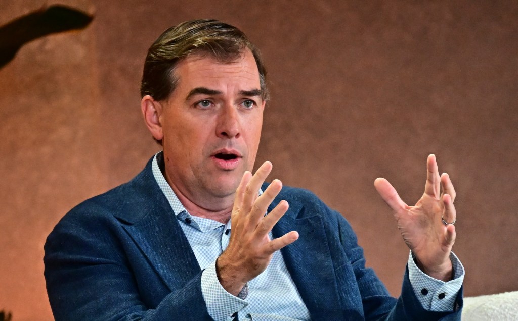 AWS Executive on Balancing Investments in Anthropic and OpenAI Amidst Competition