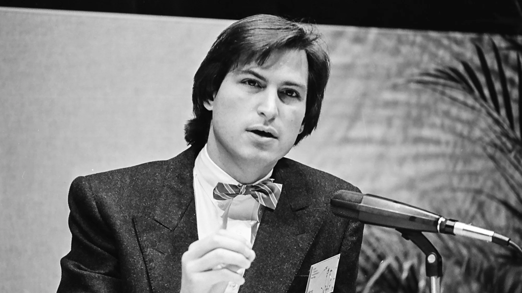 4 Effective Negotiation Strategies Steve Jobs Employed Without Much Leverage