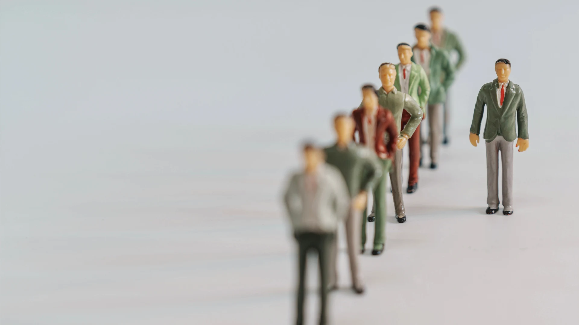 The Growing Distance of Leadership in Scaling Organizations