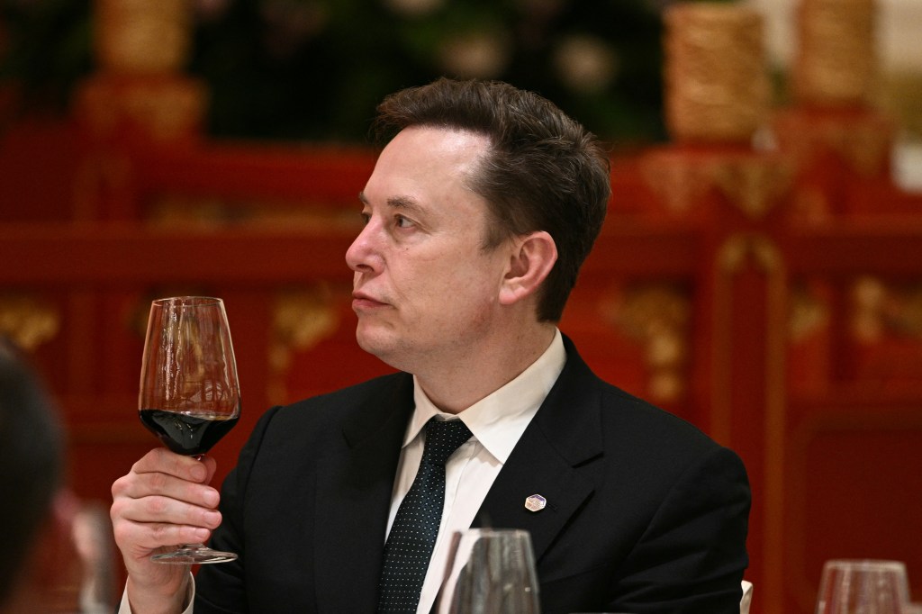 Elon Musk Shifts Focus from Solar Power to Natural Gas and Space Data Centers