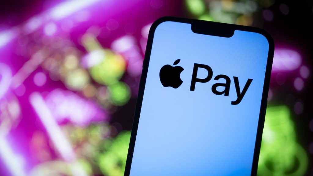 Apple Pay Launches in India with Axis Bank Amid Limited Initial Bank Support
