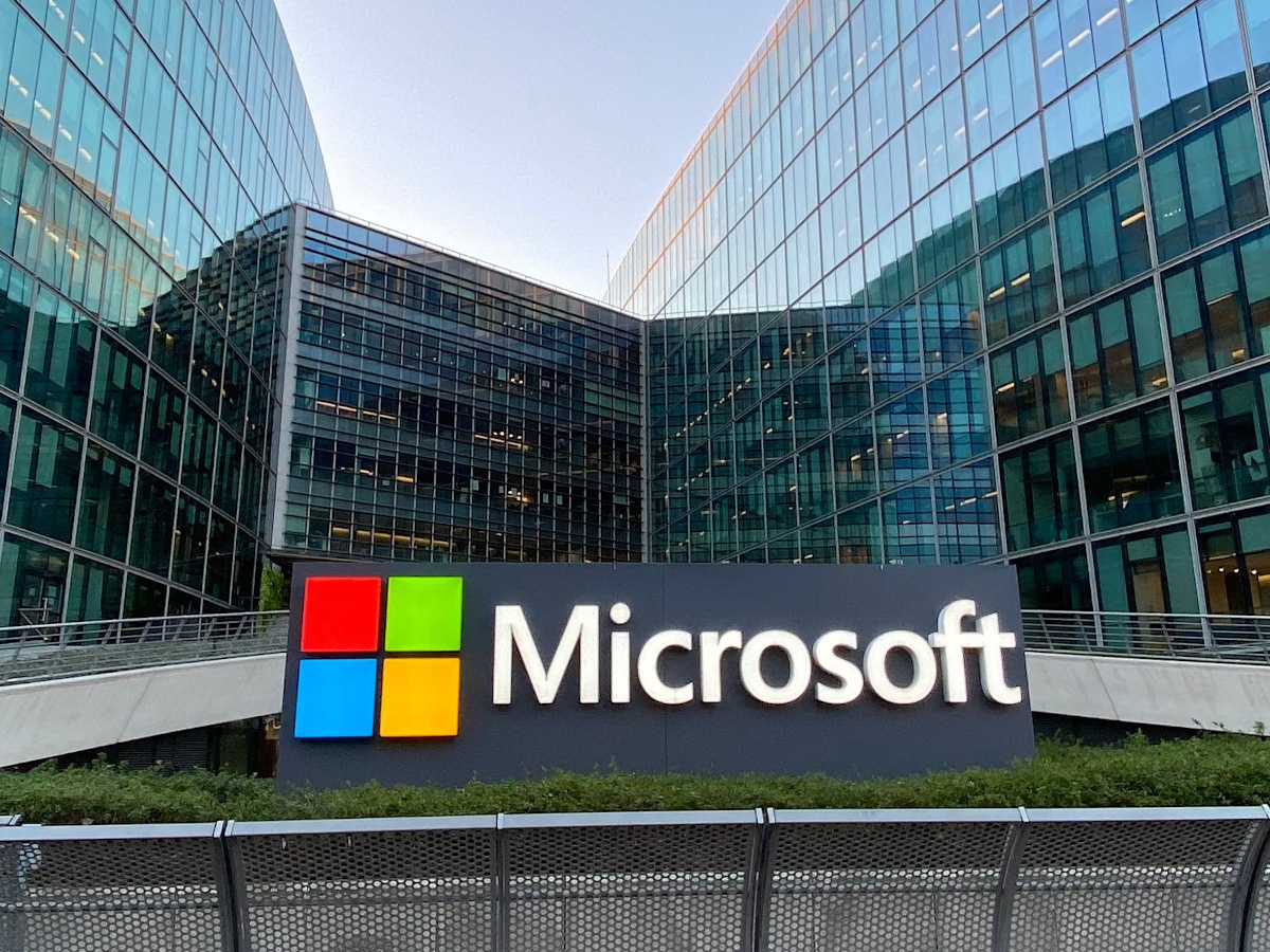 Microsoft Proposes 'Human-Centered' AI Guidelines Amid Safety Concerns