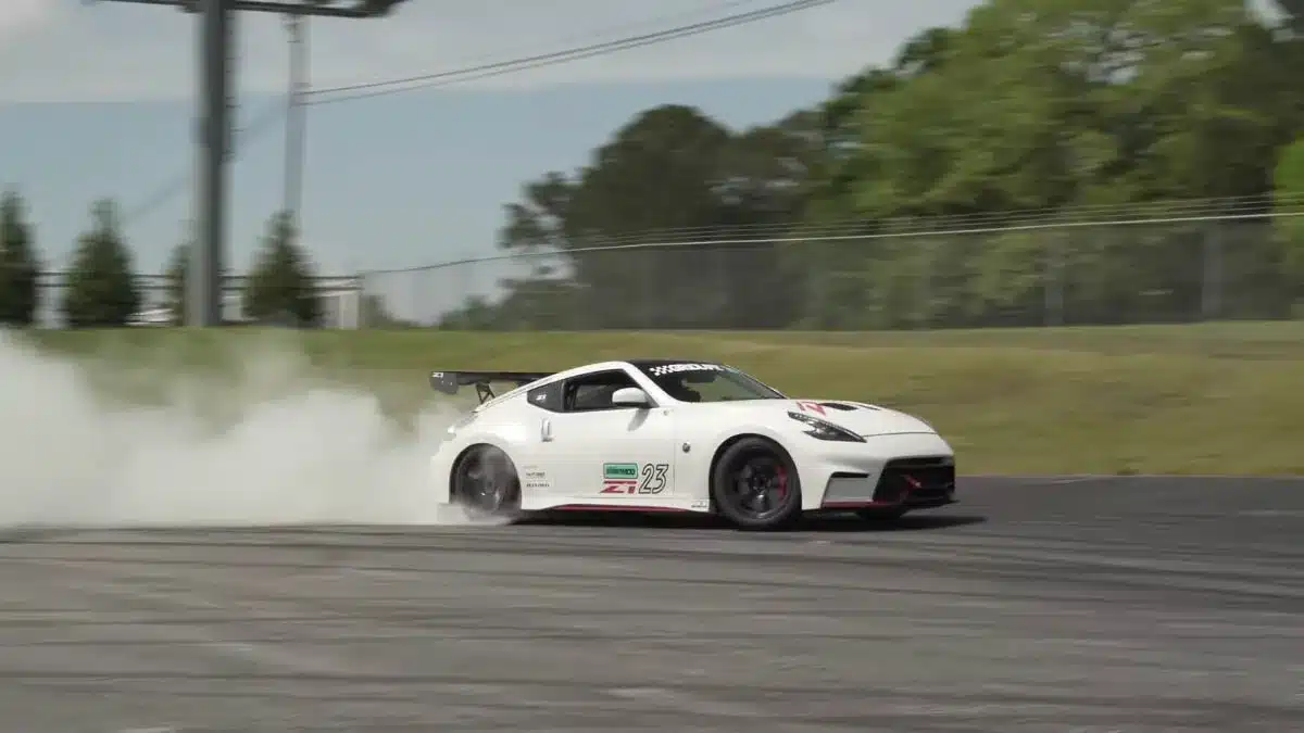 z1 nissan 370z con un doble turbo vr30ddtt v6 05