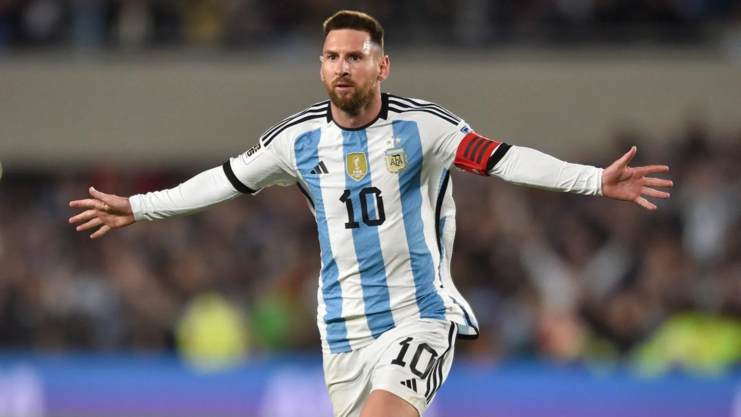 230908103500-01-lionel-messi-argentina-ecuador