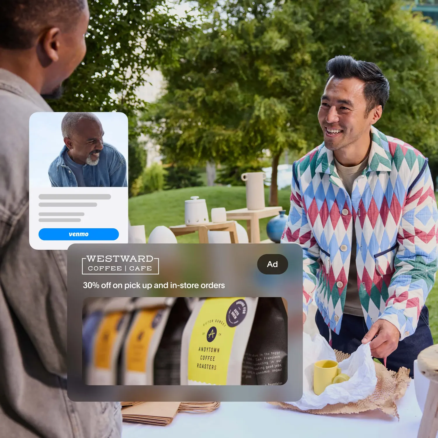 Mann auf dem Markt mit Kaffeewerbung, der Rabatt anbietet.